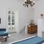 Manning Relais Sorrento